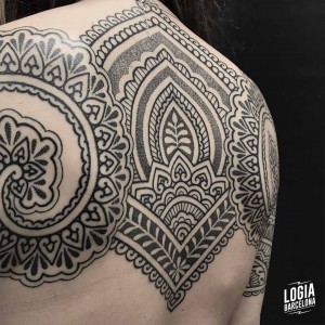 tatuaje_espalda_tradicional_grande_logiabarcelona_willian_spindola_